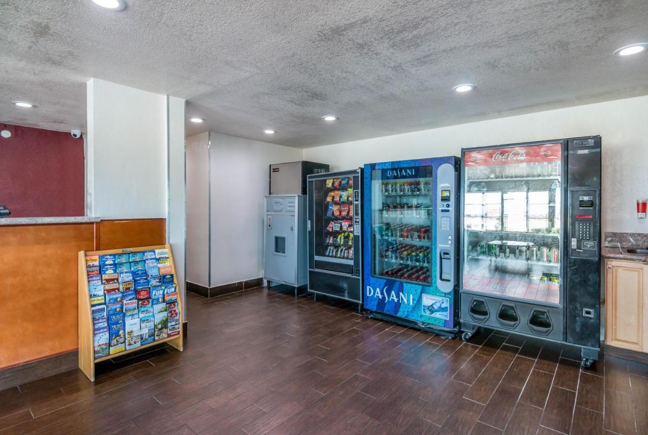 Red Roof Inn Palmdale - Lancaster Екстер'єр фото